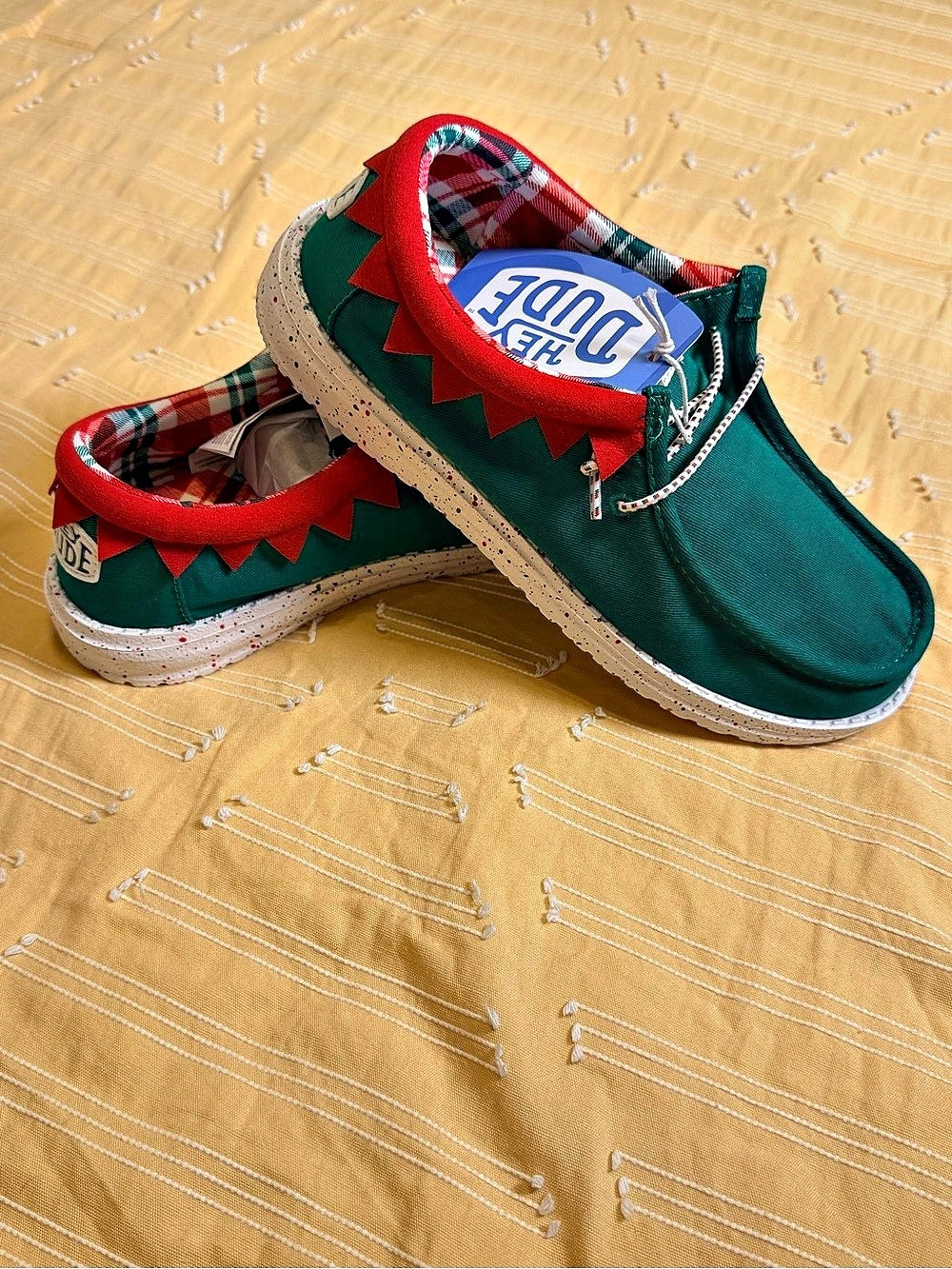 HEYDUDE Wally Y Holiday Elf Plaid Green & Red US 6 NWT